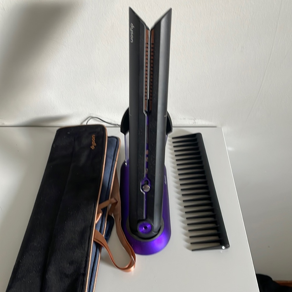 Dyson flat iron